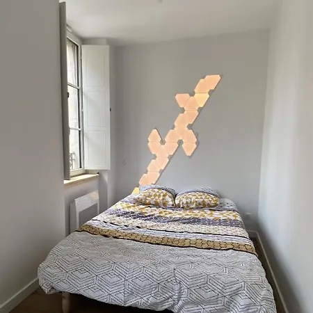 Rodez, Au Pied De La Cathedrale. Apartmán *